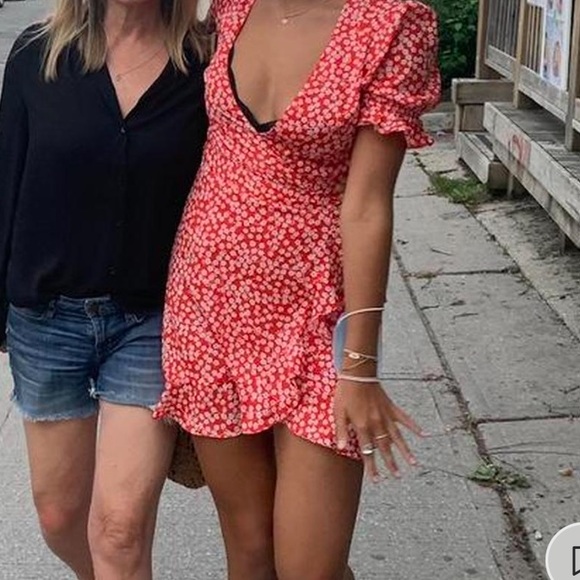 Princess Polly red wrap dress - Picture 2 of 3